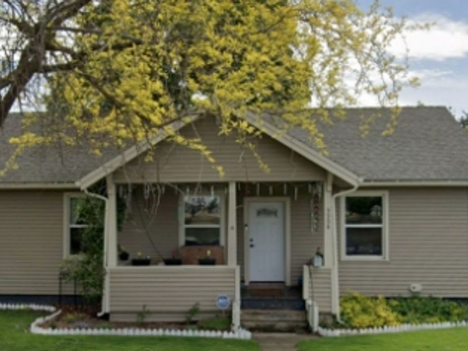 1st image of 3908 E 4th Ave