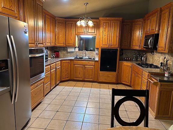 5th image of 2808 Bella Vista Dr