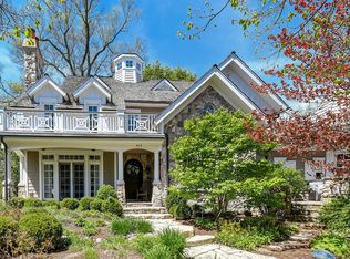404 N Vine St, Hinsdale, IL 60521