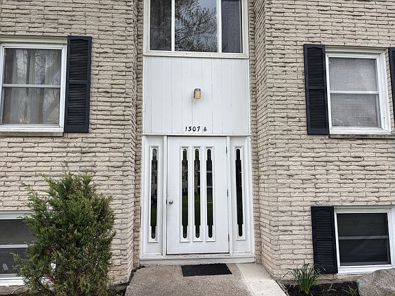 2nd image of 1307B Ransom Rd #3