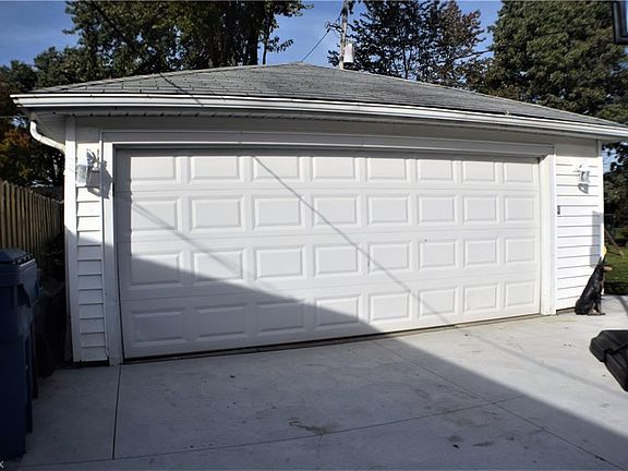 2nd image of 11814 Ronald Dr
