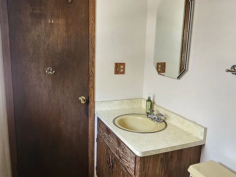 En suite half bath