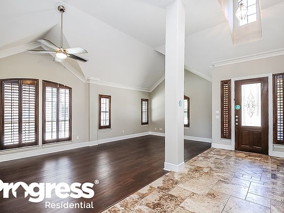 4th image of 1937 Wind Lake Cir