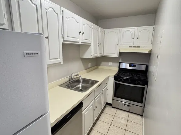 22 Kenmar Dr Unit 194, Billerica, MA 01821