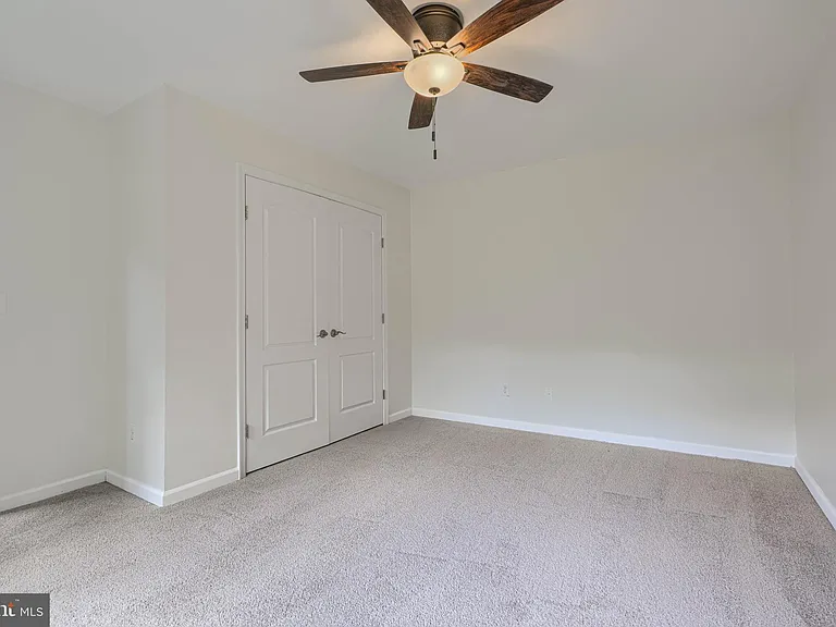605 N Paradise Rd — Photo 22