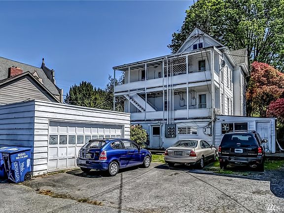 2nd image of 1019 N Garden St