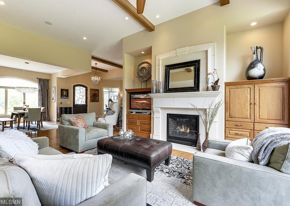 1st image of 3082 Aspen Lake Dr NE