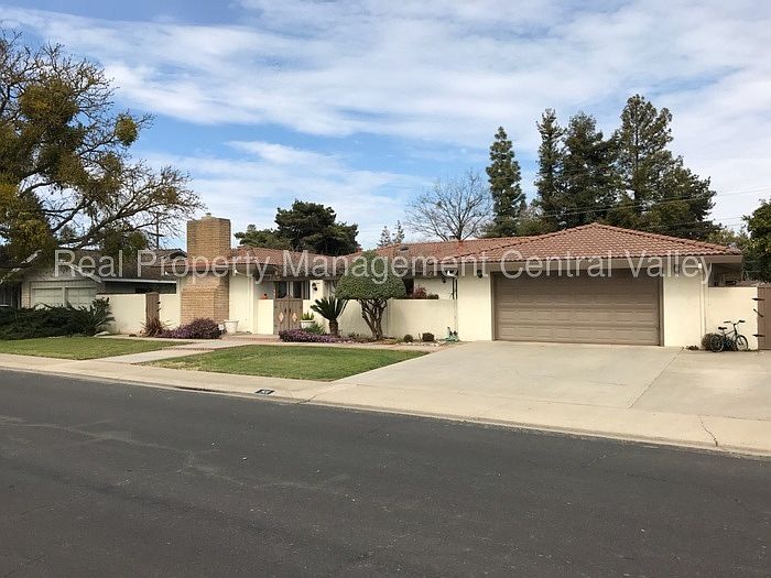 2nd image of 501 Greenwich Ln