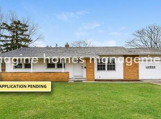 3765 W 213th St, Fairview Park, OH