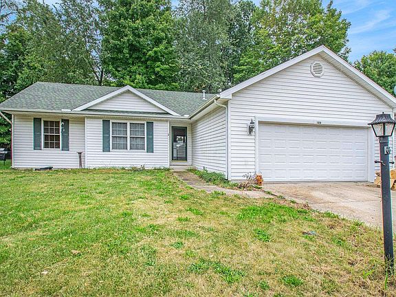 3rd image of 1628 Aspen Dr