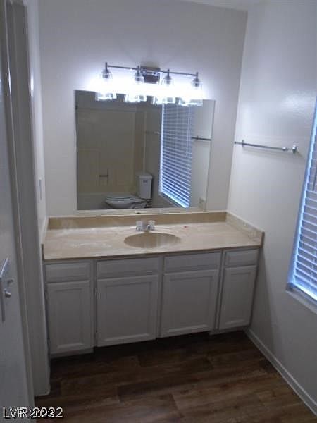 2nd image of 5467 Yvonne Cir