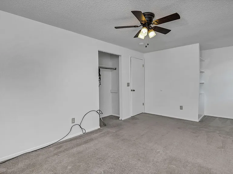 220 N Donar Dr — Photo 32