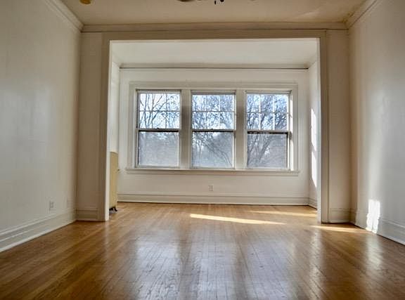 2nd image of 501 N Harlem Ave APT 3