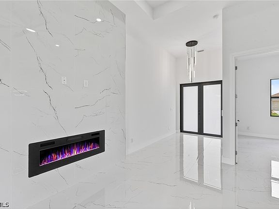 4th image of 1312 NE 5th Ave