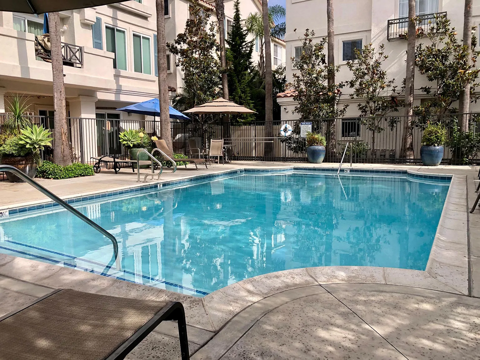 4 bed, 3.5 bath, 2076 sqft, $5,500 — Photo 3
