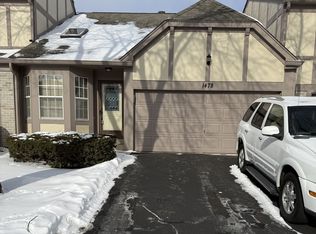 1478 W Sapphire Dr, Hoffman Estates, IL 60192