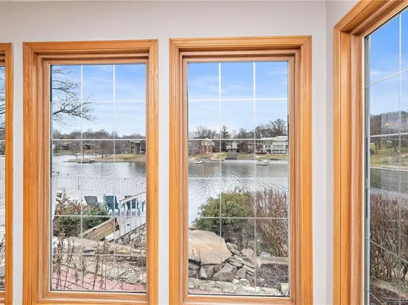 9302 NW 80th Ter, Weatherby Lake, MO 64152