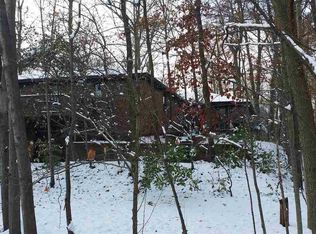 1905 E Oak St, Flora, IN 46929