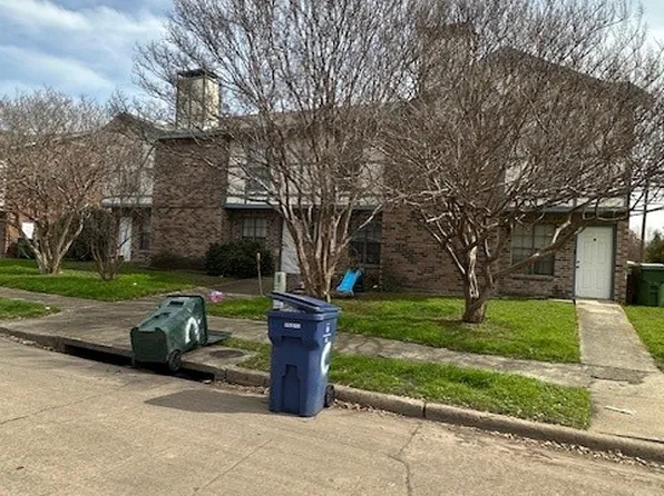 2822 Wimbledon Ct, Garland, TX 75041