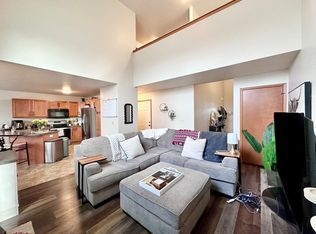 1170-1172 S Atrium Ct, De Pere, WI 54115