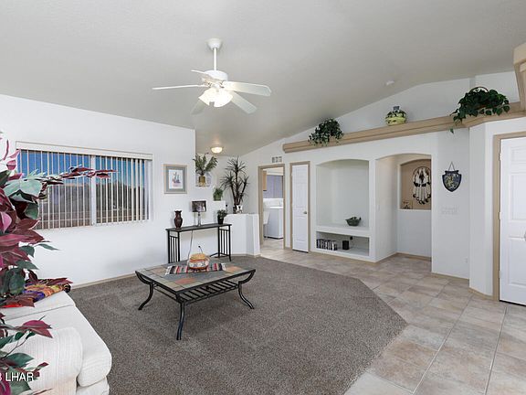 4th image of 3481 Iroquois Dr