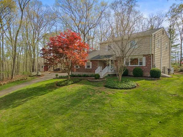 231 Whitethorn Drive, Guilford, CT 06437