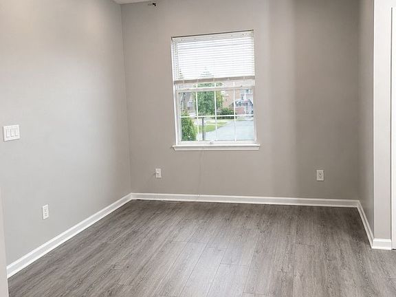 3rd image of 2909 Piedmont Manor Dr