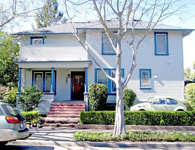 1st image of 207 Hawthorne Ave APT 1