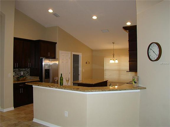 4th image of 6832 Runner Oak Drive