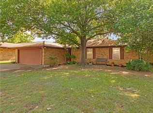 5006 Fairmount Dr, Arlington, TX 76017