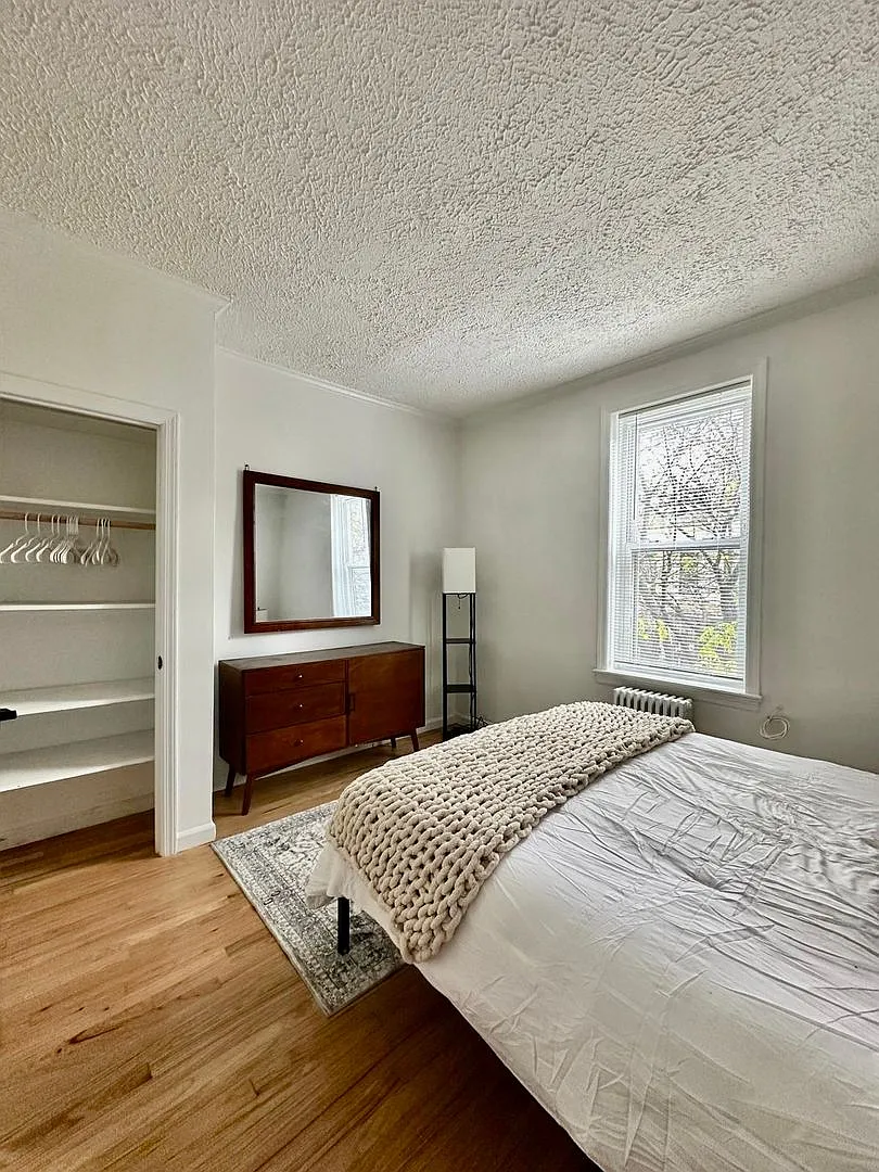 2423 Cambreleng LLC — Photo 4