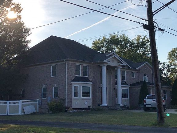 3rd image of 6443 Overlook Dr