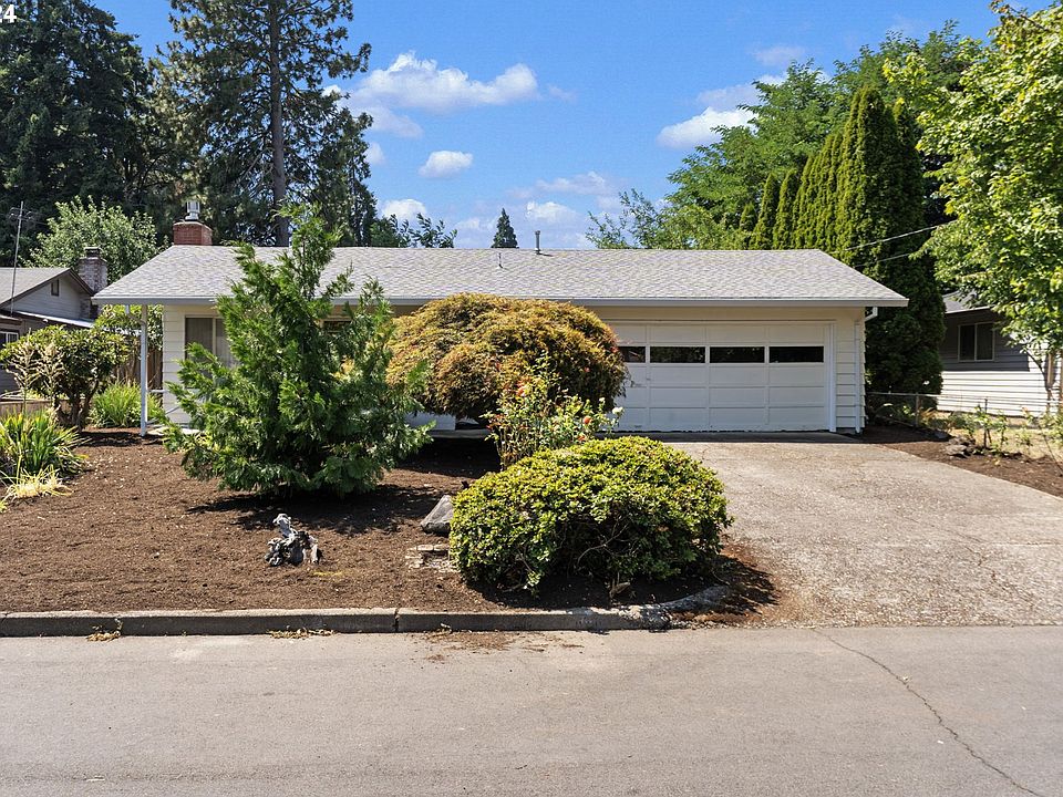 1st image of 859 SE 16th Ave