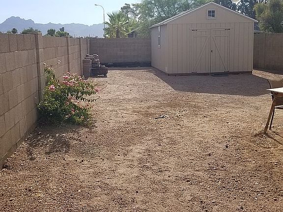 4th image of 406 S 113th Pl