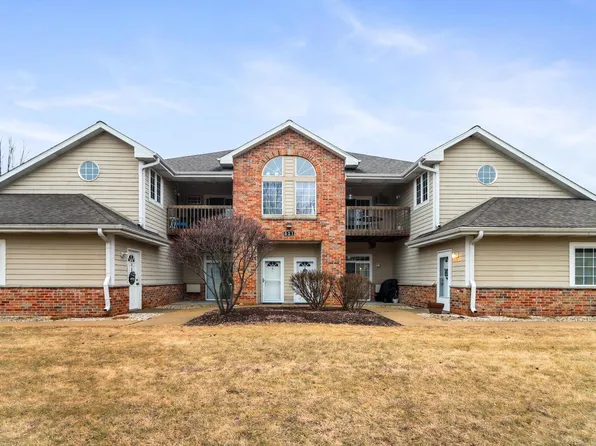 521 Lawson School ROAD #6, Delavan, WI 53115