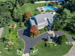 2 Squire Path, Saint James, NY 11780