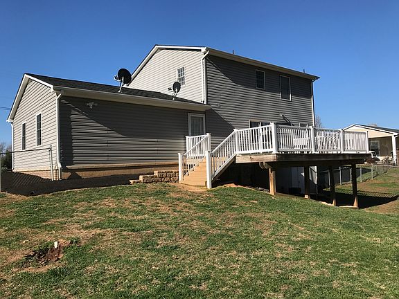 3rd image of 1828 John Dr