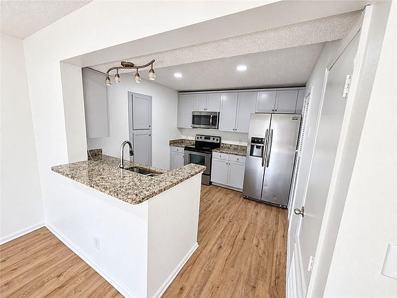 5th image of 2657 Lenox Rd NE #P-213