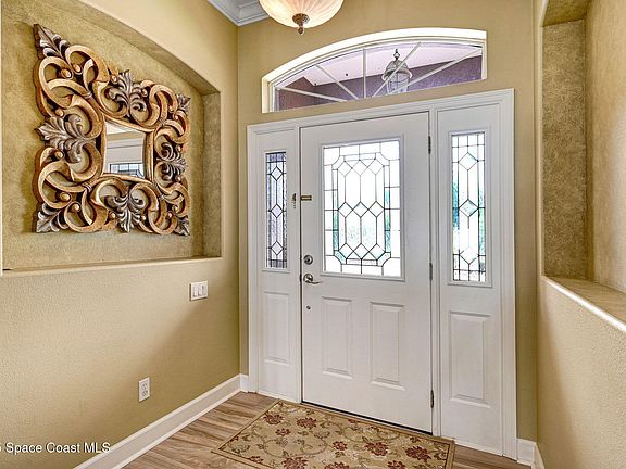 4th image of 2604 Canary Isles Dr