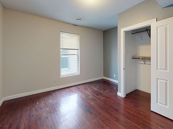 3rd image of 520 12th Ave SE Unit 1