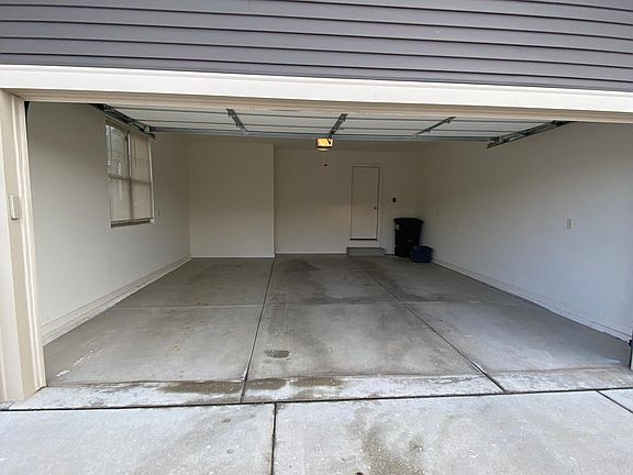 2nd image of 1123 High Pointe Knoll Cir