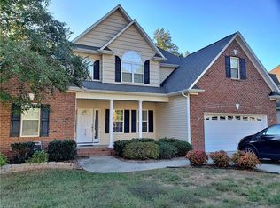 717 Barrocliff Rd, Clemmons, NC 27012