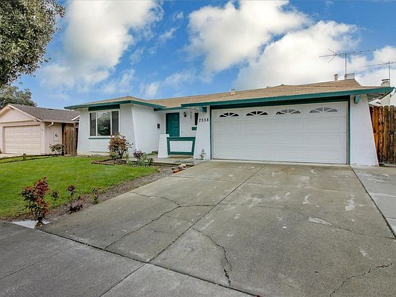 3rd image of 2558 Loomis Dr