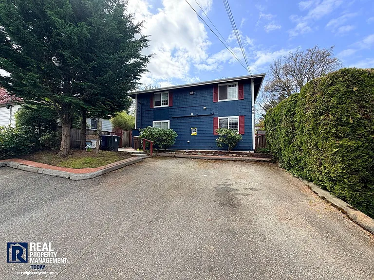 630-632 S State St Tacoma — Photo 4