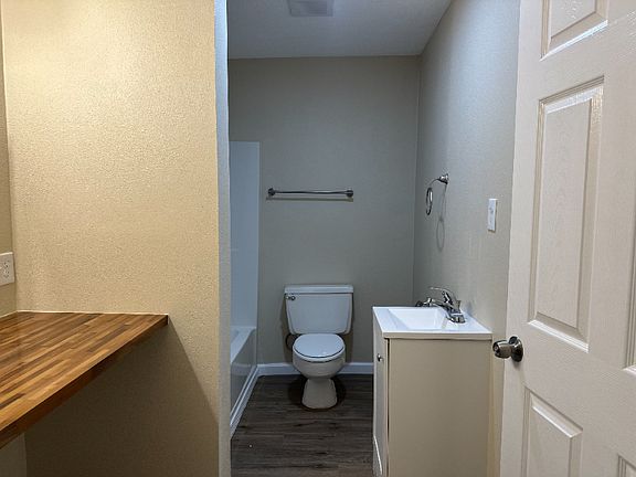 5th image of 125 W Monroe St #9