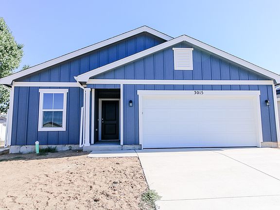 Del Norte 501A - Farmhouse Elevation - Example