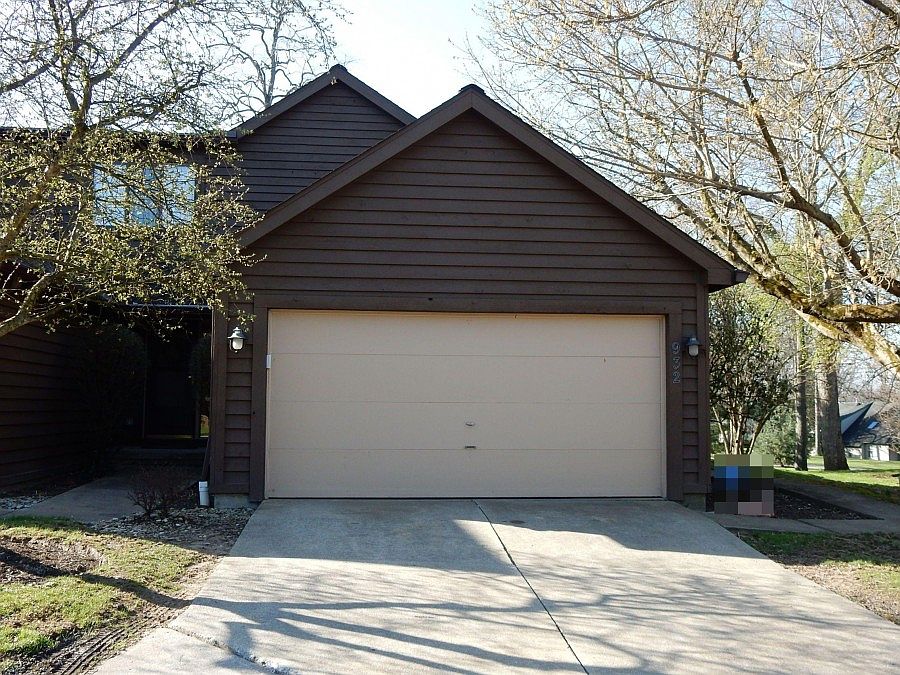 1st image of 932 Arboretum Cir