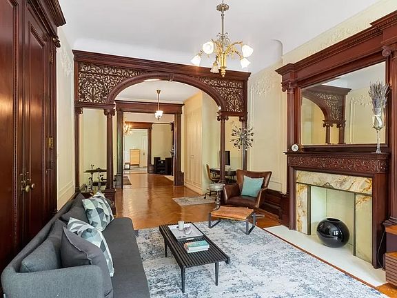 2nd image of 296 Garfield Pl APT 1