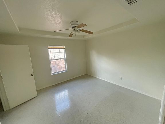 5th image of 403 N Broadway St #17