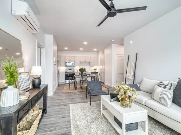 Block Fifty-4 Apartments